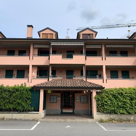 Bilocale A Lainate Lainhouse Apartamento Exterior foto